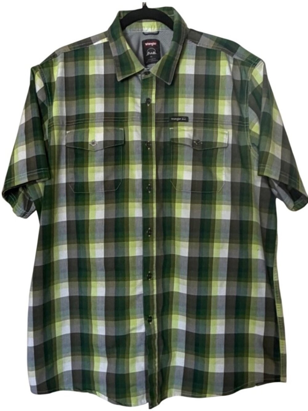 Wrangler Short-Sleeve Plaid Button-Down Shirt w/Green Tones Men's Size XL (READ)
